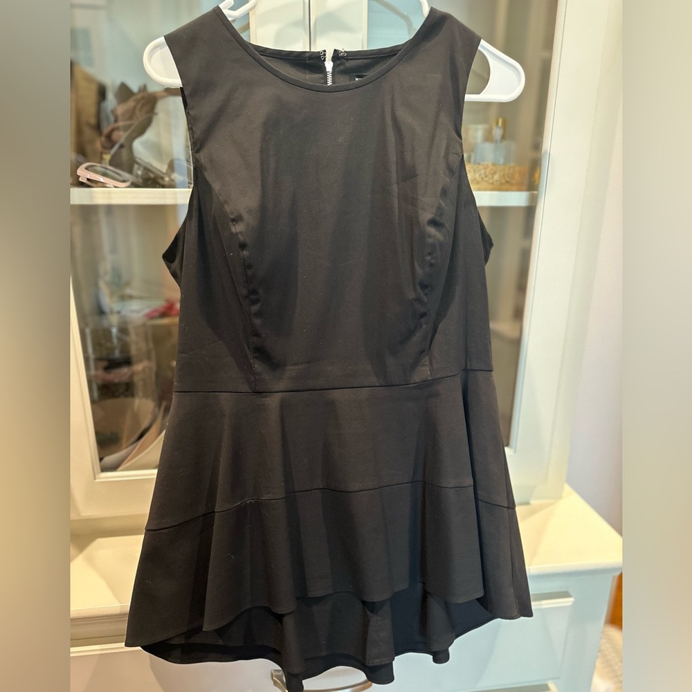 WhiteHouse BlackMarket sleeveless dress top with gold zip